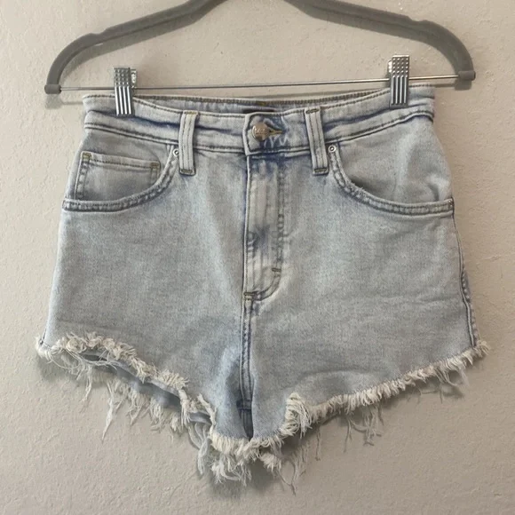 Lee Light Wash High Rise Cut Off Jean Shorts - Picture 5 of 12